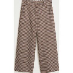 Mango - Spodnie Bermu. Niebieskie spodnie damskie Mango, s, bez wzorów, z elastanu, casualowe. Za 139,90 zł.