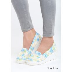 Niebieskie Koturny Mind Eraser. Niebieskie buty ślubne damskie marki Born2be, z materiału, na wysokim obcasie, na koturnie. Za 69,99 zł.