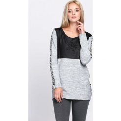 Jasnoszara Bluzka Tasteful. Czarne bluzki damskie marki Born2be, s, z aplikacjami, ze skóry, z okrągłym kołnierzem, z długim rękawem. Za 29,99 zł.