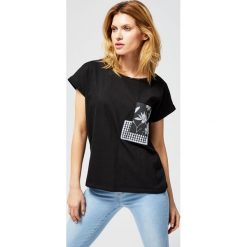 Bluzka bawełniana z kieszonką. Bluzki damskie Moodo, s, z bawełny. Za 24,99 zł.