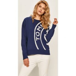 Tommy Hilfiger - Sweter. Niebieskie swetry damskie TOMMY HILFIGER, s, z aplikacjami, z bawełny, bez rękawów, bez kaptura. W wyprzedaży za 429,90 zł.