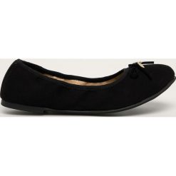 S. Oliver - Baleriny. Czarne baleriny damskie S.Oliver, bez wzorów, z gumy, bez obcasa, na obcasie. Za 159,90 zł.