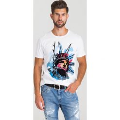 BIAŁY T-SHIRT JUST CAVALLI. Białe t-shirty męskie Just Cavalli, s, z nadrukiem, z bawełny, z okrągłym kołnierzem. Za 274,50 zł.