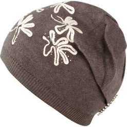Czapka damska Lodowe kwiaty brązowa. Brązowe czapki zimowe damskie Art of Polo, w kwiaty. Za 54,70 zł.