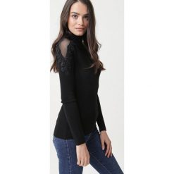 Czarny Golf Annora. Czarne swetry damskie Born2be, xl, bez wzorów, z dzianiny, klasyczne, z długim rękawem, długie, bez kaptura. Za 99,99 zł.