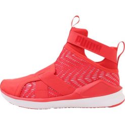 Buty sportowe damskie: Puma FIERCE STRAP SWIRL Obuwie treningowe poppy red/white