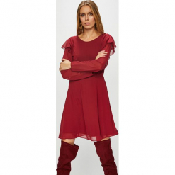 Pepe Jeans - Sukienka Maia. Czarne sukienki damskie Pepe Jeans, na co dzień, s, bez wzorów, z poliesteru, casualowe, z okrągłym kołnierzem, z długim rękawem, długie, mini, rozkloszowane. W wyprzedaży za 179,90 zł.
