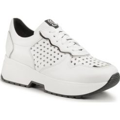 Sneakersy KARINO - 3322/010-P Biały. Białe sneakersy damskie Karino, ze skóry. W wyprzedaży za 239,00 zł.
