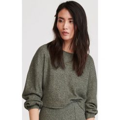 Krótka bluza - Khaki. Brązowe bluzy damskie Reserved, s, bez wzorów, z krótkim rękawem, krótkie, bez kaptura. Za 99,99 zł.