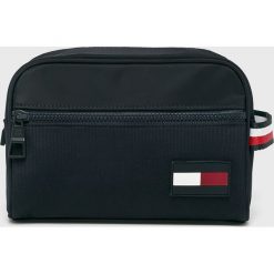 Tommy Hilfiger - Kosmetyczka. Czarne kosmetyczki męskie TOMMY HILFIGER, z poliesteru, małe. Za 229,90 zł.