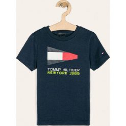 Tommy Hilfiger - T-shirt dziecięcy 104-176 cm. Białe t-shirty chłopięce TOMMY HILFIGER, z nadrukiem, z bawełny, bez rękawów. Za 159,90 zł.