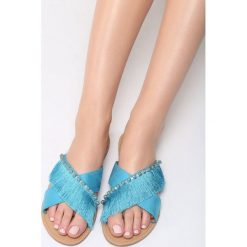 Niebieskie Klapki Do It WIth You. Niebieskie klapki damskie Multu, bez wzorów, bez obcasa, na płaskiej podeszwie. Za 39,99 zł.
