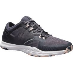 Buty fitness 900 damskie. Niebieskie buty sportowe damskie DOMYOS, bez wzorów, z poliesteru, na fitness i siłownię. Za 159,99 zł.