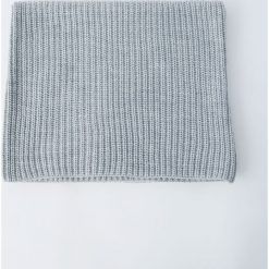 Miękki szalik. Szare szaliki męskie marki Pull&Bear. Za 49,90 zł.