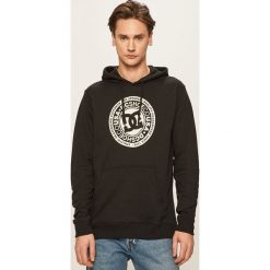 Dc - Bluza. Czarne bluzy męskie DC, s, z nadrukiem, z bawełny, z kapturem, bez rękawów, z kapturem. Za 249,90 zł.