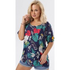 Granatowa Bluzka Raerin. Niebieskie bluzki damskie Born2be, xl, bez wzorów, bez kołnierzyka, bez rękawów. W wyprzedaży za 49,99 zł.
