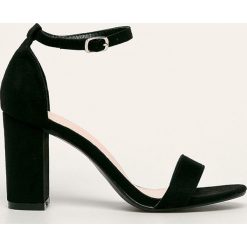 Answear - Sandały Ideal Shoes. Czarne sandały damskie ANSWEAR, bez wzorów, z materiału, bez obcasa, na obcasie, na klamry. Za 119,90 zł.