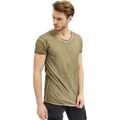 T-shirty męskie: T-shirt w kolorze khaki