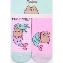 Skarpetki Pusheen - Wielobarwny. Skarpetki damskie Sinsay, bez wzorów. W wyprzedaży za 9,99 zł.