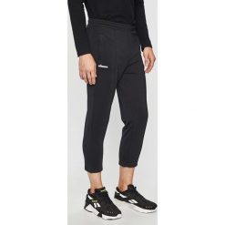 Ellesse - Spodnie. Niebieskie spodnie męskie Ellesse, na co dzień, s, bez wzorów, z bawełny, casualowe. W wyprzedaży za 239,90 zł.