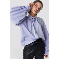 NA-KD Classic Koszula Volume Sleeve - Blue. Niebieskie koszule damskie NA-KD Classic, bez wzorów, bez kołnierzyka, z krótkim rękawem. Za 121,95 zł.