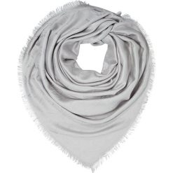 Emporio Armani LOGO SCARF SQUARE Chusta grigio perla. Szare chusty damskie Emporio Armani, bez wzorów, z wiskozy. Za 379,00 zł.
