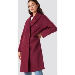 NA-KD Trend Dwurzędowy płaszcz oversize - Pink,Purple. Różowe płaszcze damskie marki NA-KD Trend. W wyprzedaży za 182,47 zł.