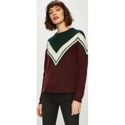 Noisy May - Sweter. Brązowe swetry damskie Noisy May, s, z nadrukiem, z elastanu, z krótkim rękawem, krótkie, bez kaptura. W wyprzedaży za 59,90 zł.