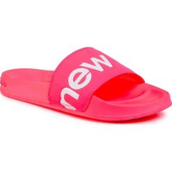 Klapki NEW BALANCE - SWF200G1 Różowy. Różowe klapki damskie New Balance, bez wzorów, ze skóry ekologicznej, bez obcasa. W wyprzedaży za 99,00 zł.