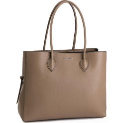 Torebka COCCINELLE - EG5 Farisa E1 EG5 11 01 01 Taupe N75. Pomarańczowe torebki klasyczne damskie Coccinelle, ze skóry, klasyczne. W wyprzedaży za 759,00 zł.