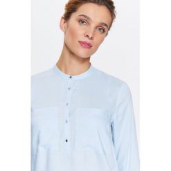Bluzka długi rękaw. Niebieskie bluzki damskie Top Secret, bez wzorów, klasyczne, ze stójką, z długim rękawem. Za 69,99 zł.