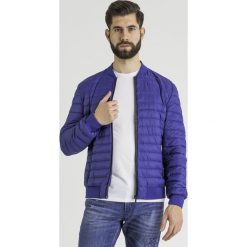 Pikowana KURTKA Trussardi Jeans. Niebieskie płaszcze męskie Trussardi Jeans, s, z aplikacjami, z jeansu, bez kaptura. Za 939,00 zł.