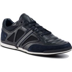 Sneakersy BOSS - Saturn 50422397 10214531 01 Dark Blue 401. Niebieskie sneakersy męskie Boss, bez wzorów, z zamszu, klasyczne, bez zapięcia. W wyprzedaży za 509,00 zł.