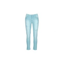Jeansy slim fit Desigual KELIOS. Niebieskie jeansy damskie Desigual, bez wzorów, z jeansu. Za 351,20 zł.