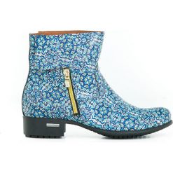 Wzorzyste botki z napami - skóra naturalna - model 475 - moty etniczny. Botki damskie Zapato, ze skóry, bez obcasa, bez zapięcia. W wyprzedaży za 319,20 zł.