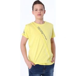 T-shirt chłopięcy z nadrukiem żółty NDZ47008. Żółte t-shirty chłopięce Fasardi, z nadrukiem, bez rękawów. Za 39,00 zł.
