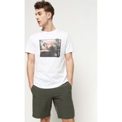 O'Neill Surf Koszulka Biały. Białe podkoszulki męskie O'Neill, xxl, z nadrukiem, z bawełny, bez kołnierzyka, z krótkim rękawem, krótkie. Za 119,95 zł.