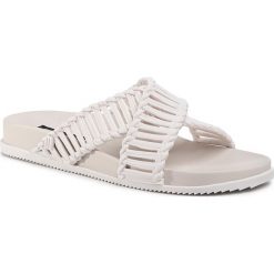 Klapki MELISSA - Cosmic II + Salinas Ad 32739 Beige/White 51635. Brązowe klapki damskie Melissa, bez wzorów, z tworzywa sztucznego, bez obcasa. Za 299,00 zł.