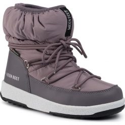 Śniegowce MOON BOOT - Jr Girl Low Nylon Wp 340518004 D Mauve. Fioletowe kozaki damskie Moon Boot, na zimę, ze skóry ekologicznej, bez obcasa, bez zapięcia. W wyprzedaży za 319,00 zł.
