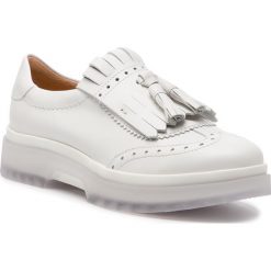 Oxfordy GEOX - D Myluse B D929WB 00043 C1000 White. Białe półbuty damskie Geox, bez wzorów, ze skóry, bez obcasa, na płaskiej podeszwie, bez zapięcia. W wyprzedaży za 209,00 zł.