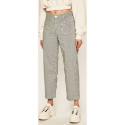 Lee - Jeansy L30YIWLX. Niebieskie jeansy damskie Lee, l, z podwyższonym stanem. W wyprzedaży za 219,90 zł.