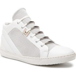 Sneakersy SIMPLE - Cola DTG808-R26-XB00-1100-0 00. Białe półbuty damskie Simple, ze skóry. W wyprzedaży za 259,00 zł.