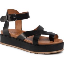 Sandały INUOVO - 112042 Black. Czarne klapki damskie Inuovo, bez wzorów, ze skóry, bez obcasa. Za 299,00 zł.