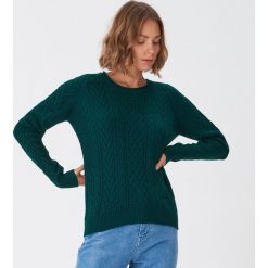 Sweter z ozdobnym splotem - Zielony. Zielone swetry damskie House, s, bez wzorów, ze splotem, bez rękawów, bez kaptura. Za 89,99 zł.