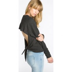 Jakub Polanka x Bibloo Jasmin. Top Czarny. Czarne bluzki damskie Jakub Polanka x Bibloo, l, bez wzorów, z bawełny, bez kołnierzyka. Za 516,95 zł.