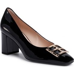 Półbuty HÖGL - 0-105024 Black 0100. Czarne półbuty damskie HÖGL, bez wzorów, ze skóry, bez obcasa, na obcasie, bez zapięcia. Za 599,00 zł.