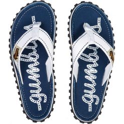 Gumbies - Japonki Islander Rope. Niebieskie klapki damskie Gumbies, w paski, z bawełny, bez obcasa, na obcasie. Za 119,90 zł.