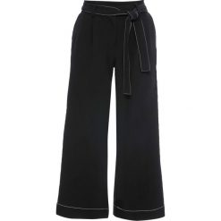 Spodnie 7/8 bonprix czarno-biały. Czarne spodnie damskie bonprix. Za 119,99 zł.