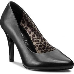 Czółenka i Szpilki LASOCKI W16SS125-10Z. Czarne czółenka damskie Lasocki, bez wzorów, ze skóry, bez obcasa, na szpilce, bez zapięcia. Za 179,99 zł.