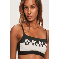 Dkny - Biustonosz. Czarne biustonosze sportowe damskie DKNY, s, z nadrukiem, z elastanu. W wyprzedaży za 149,90 zł.
